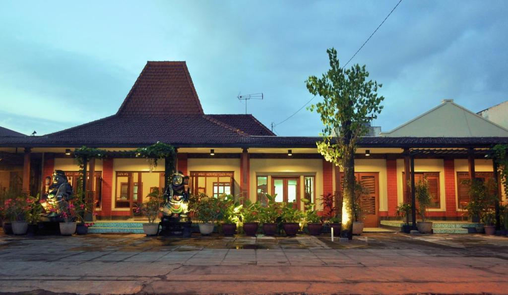 Maharani Guest House Yogyakarta Dış mekan fotoğraf